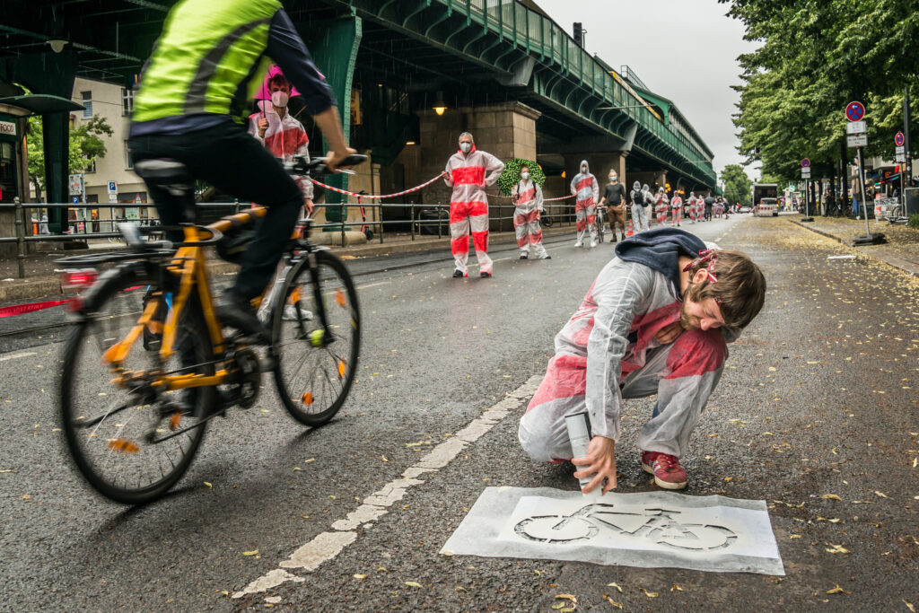 Human Protected Bikelane Schönhauser Allee, Aktion von Changing Cities, 9.7.2021