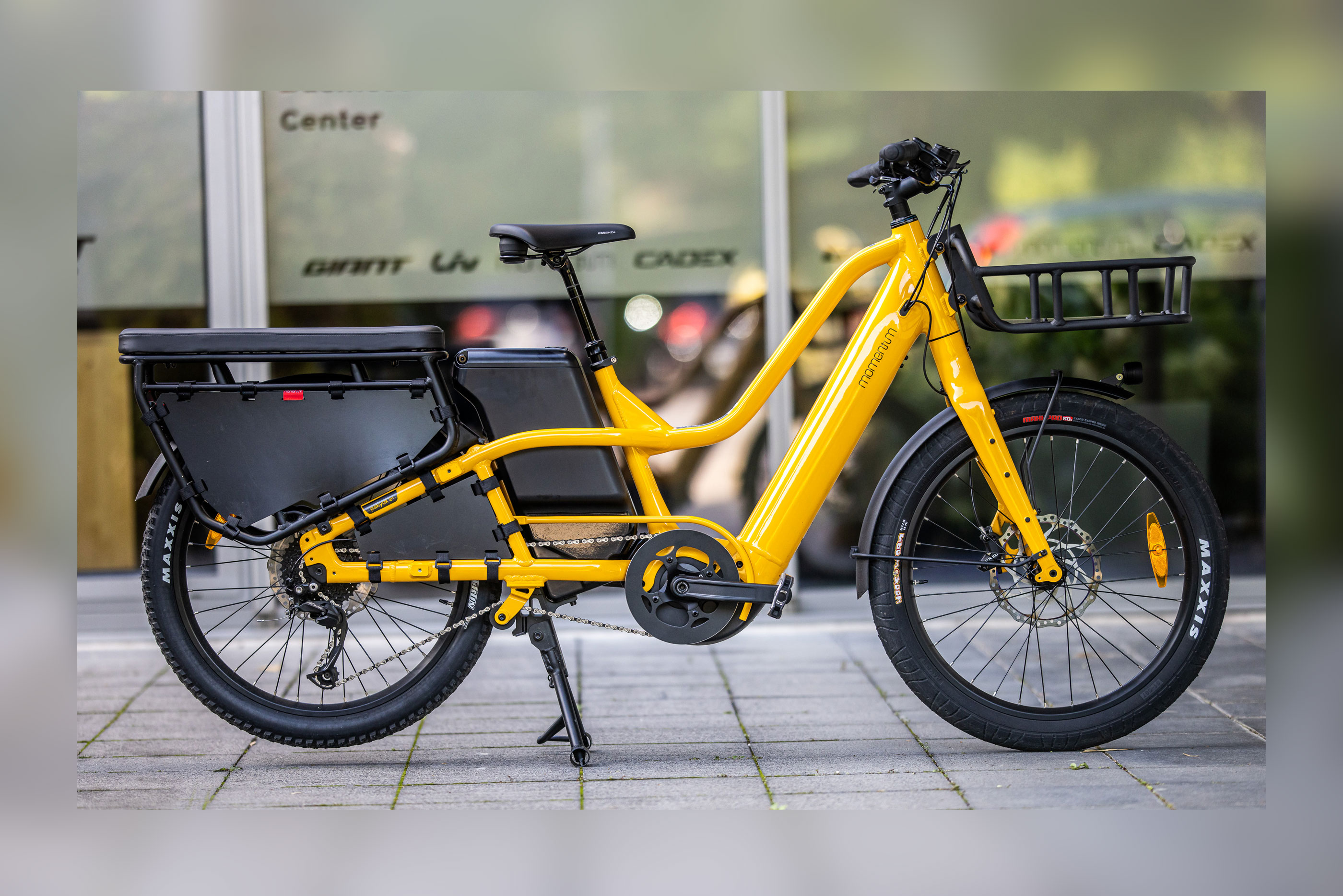 Neues Momentum PakYak E+: E-Cargobike mit 200 km Reichweite & 200 kg Maximalgewicht