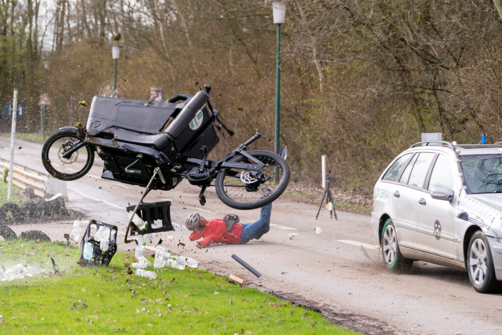 Crashtests Lastenrad Auto Verkehrswacht Dekra Provinzial