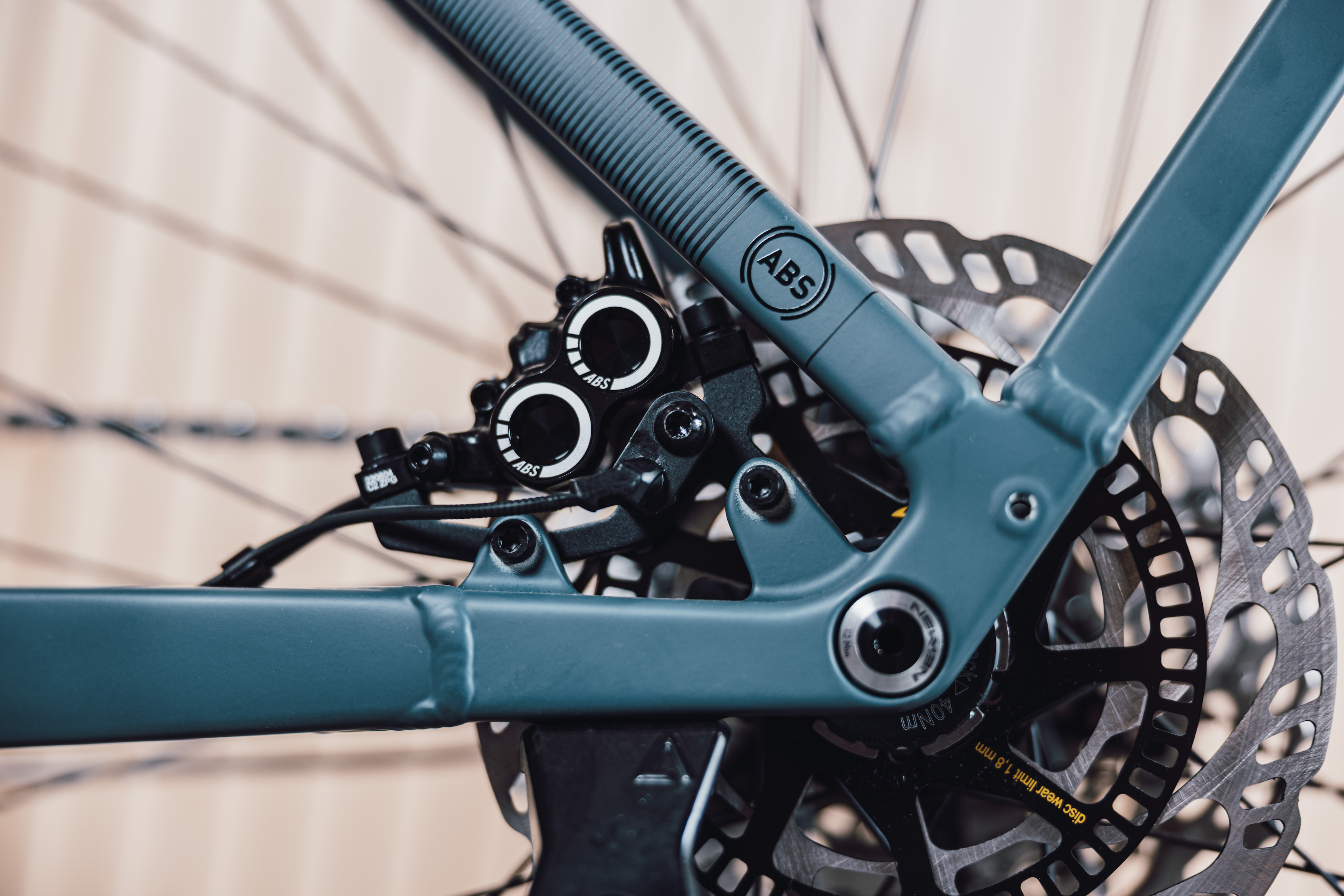 ABS für Cube Hybrid E-Bike Highlights 2023: Kathmandu & Co jetzt noch sicherer unterwegs