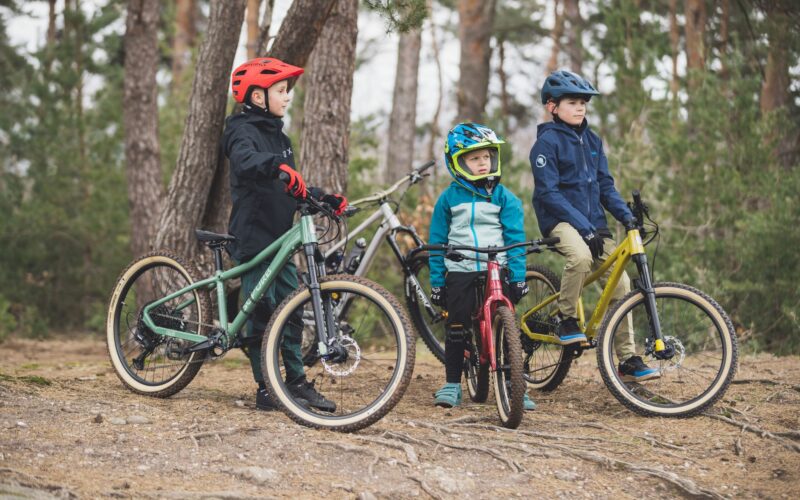 Supurb Kinderfahrräder 2023: Kinder-MTBs Bo16, Bo20 und Bo24 neu aufgelegt