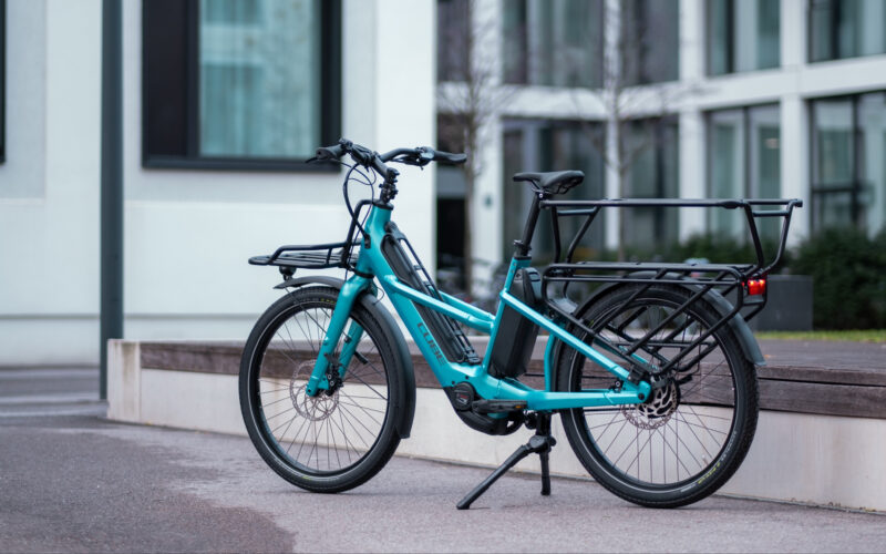 Neues Cube Longtail Hybrid E-Bike: Lastenrad mit 80 kg Zuladung & Handschuhfach