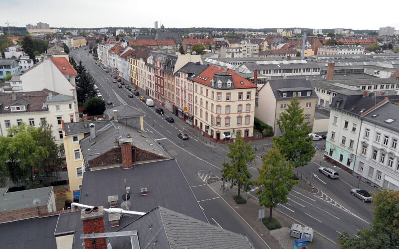 Stadt Offenbach wandelt Autospuren in Fahrradspuren: Weniger Fahrspuren ≠ mehr Stau