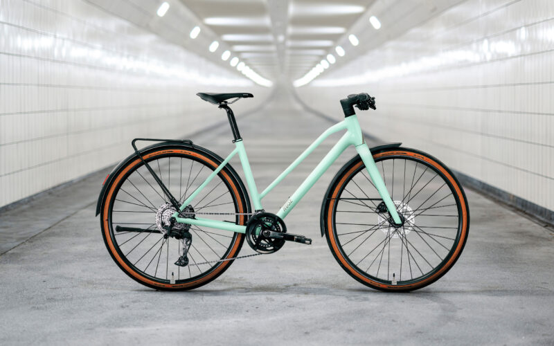 Rose Sneak EQ Urban Bike: StVZO-Paket für das stylische Fitness-Bike