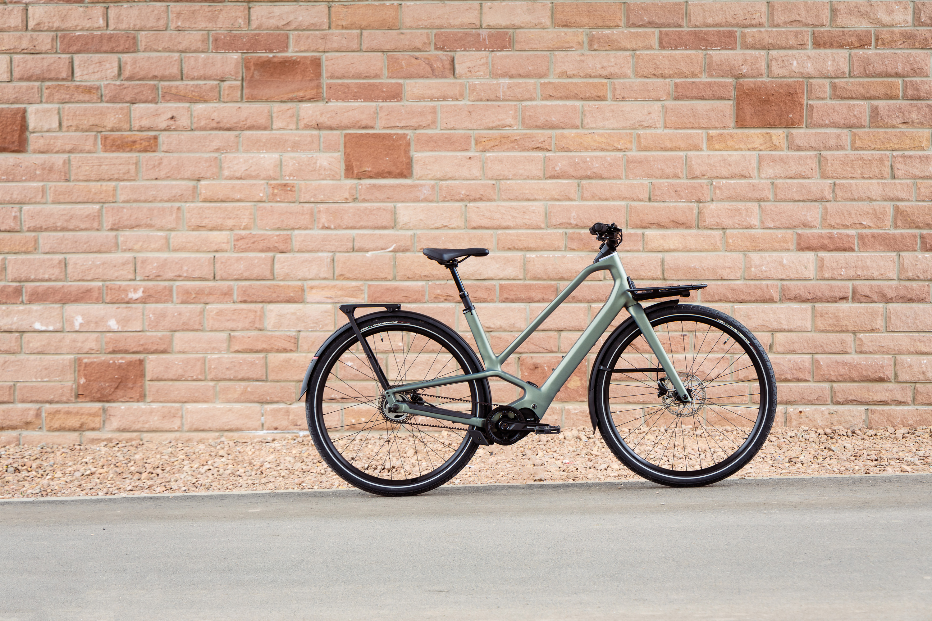 Orbea Diem 20 Urban E-Bike im Test: Noch nie war vorwärts absteigen so sexy!