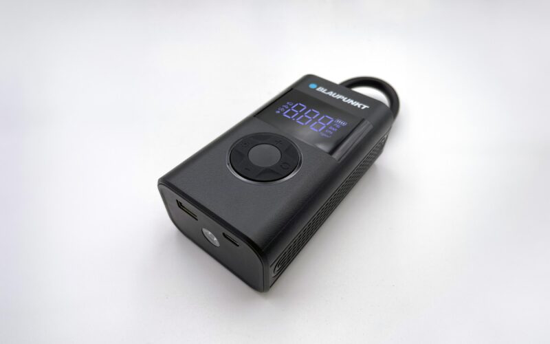 Blaupunkt TPM 124: Kompakte Akku-Luftpumpe mit vielseitigen Funktionen