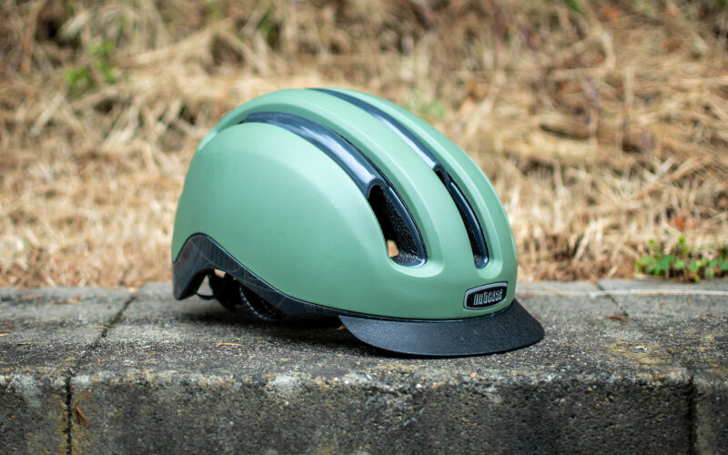 Nutcase Vio Adventure Mips im Test: Stylischer Fahrradhelm mit MIPS und Sonnenschirm