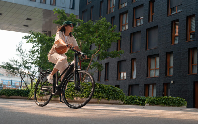 Wir wollen Rad fahren – aber sicher: Decathlons Urban Mobility Barometer zeigt, was noch fehlt