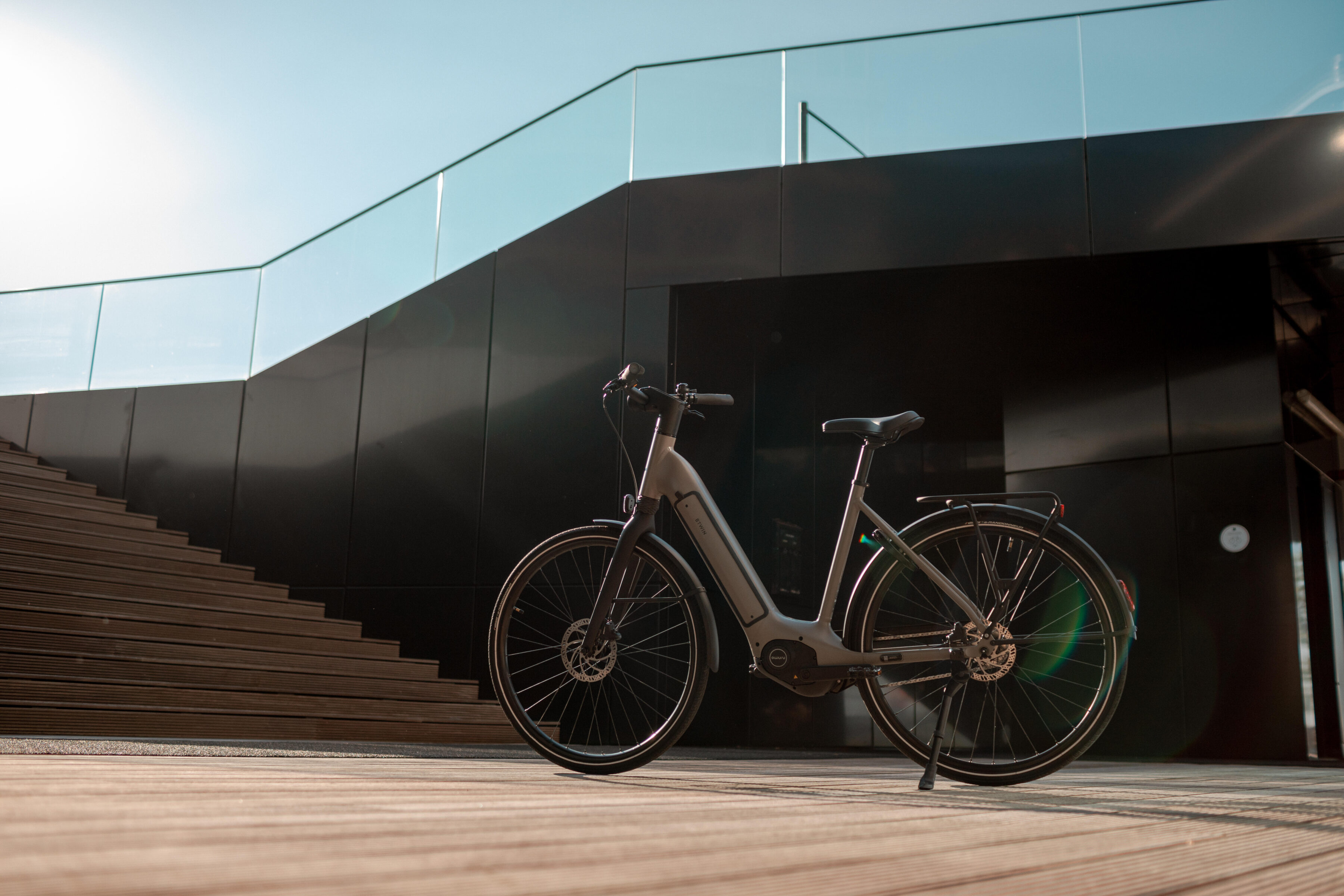 Neues Decathlon BTWIN LD 940E: Automatik-City-E-Bike mit Owuru-Motor