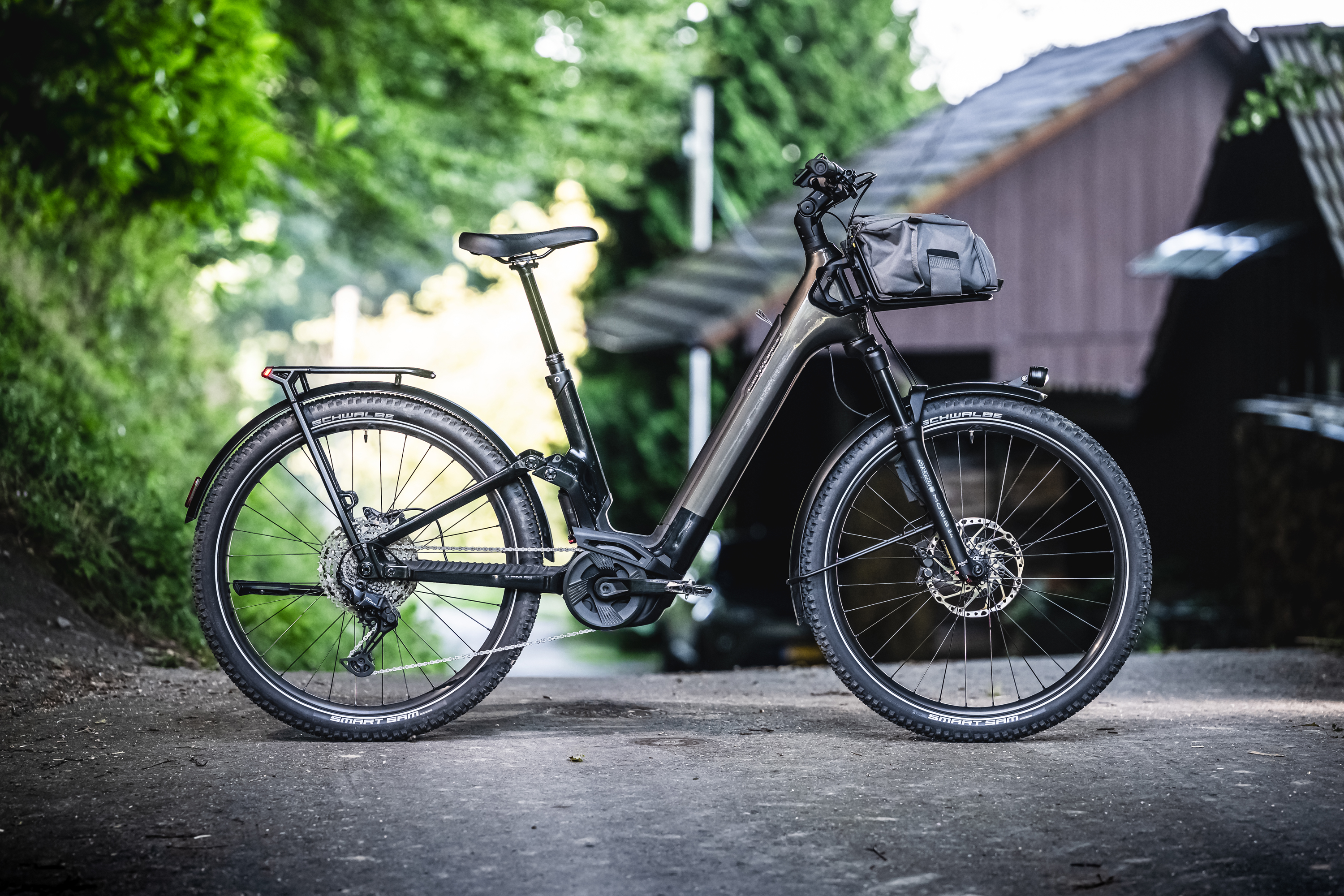 Neues Centurion Country LX E-Bike: Vollgefederter Tiefeinsteiger der Extra-Klasse