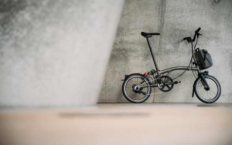 Neues Brompton Electric T-Line mit e-Motiq-System: Das bislang leichteste Brompton-E-Bike
