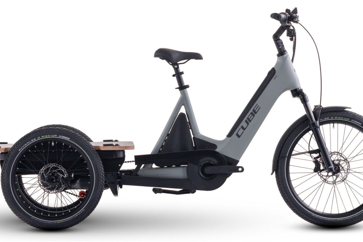 Cube Trike Flatbed Hybrid 750: Flexibles E-Lastenrad mit flacher Ladefläche