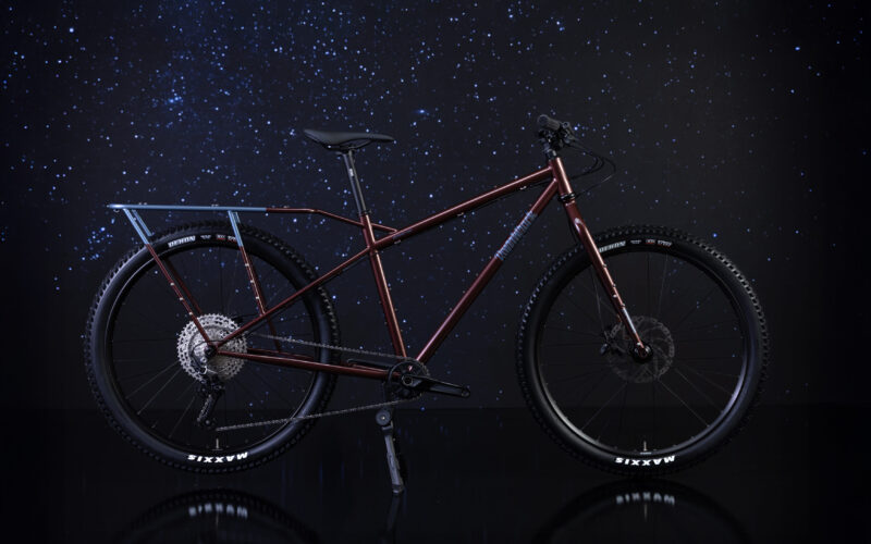 Neues Bombtrack Beyond+ Midtail 2026: Midtail-Lastenrad mit Touring-Genen