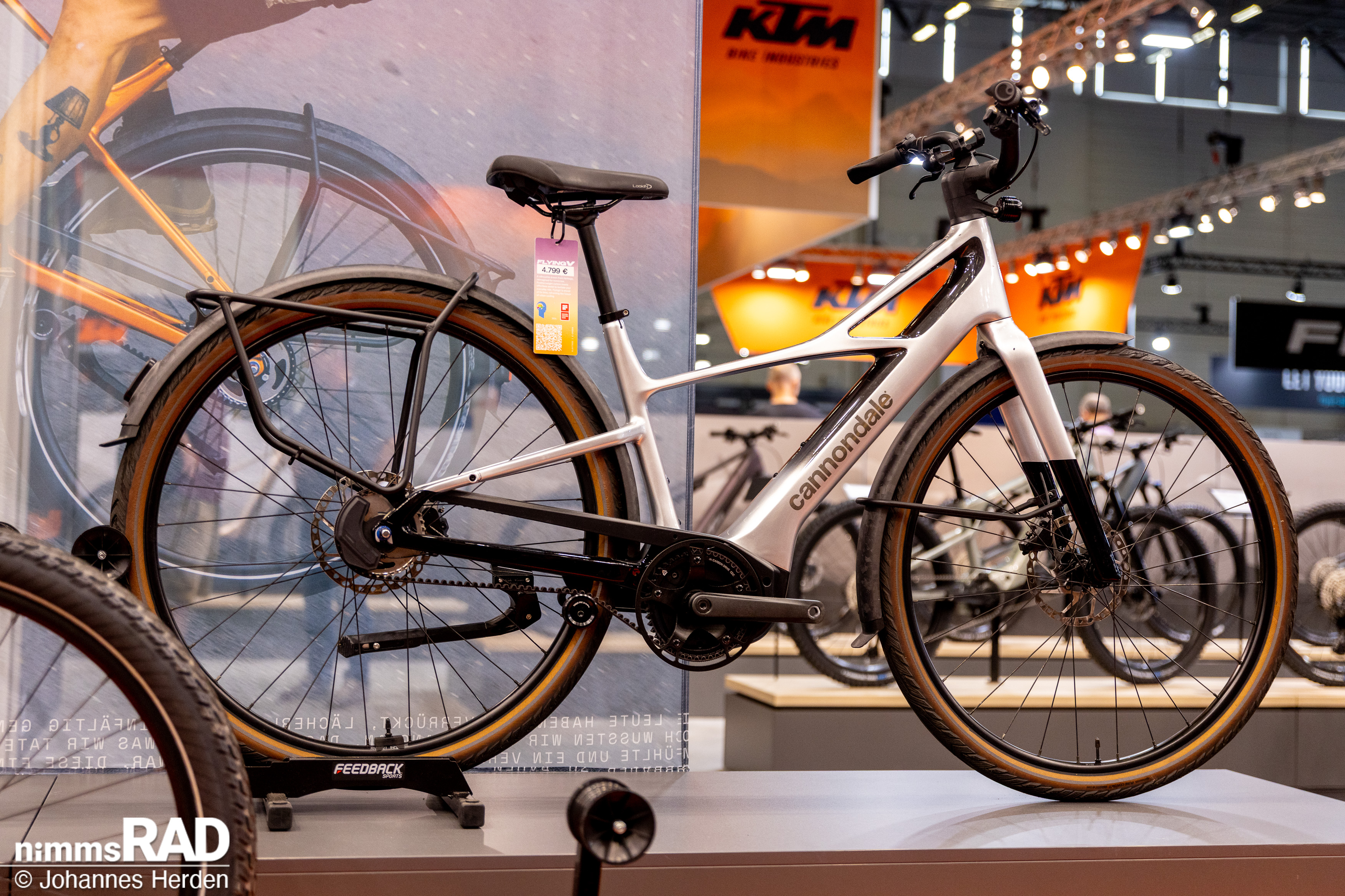 Cannondale Flying V auf der ZEG Bike Show: Leichter Carbon-Commuter mit Bosch SX